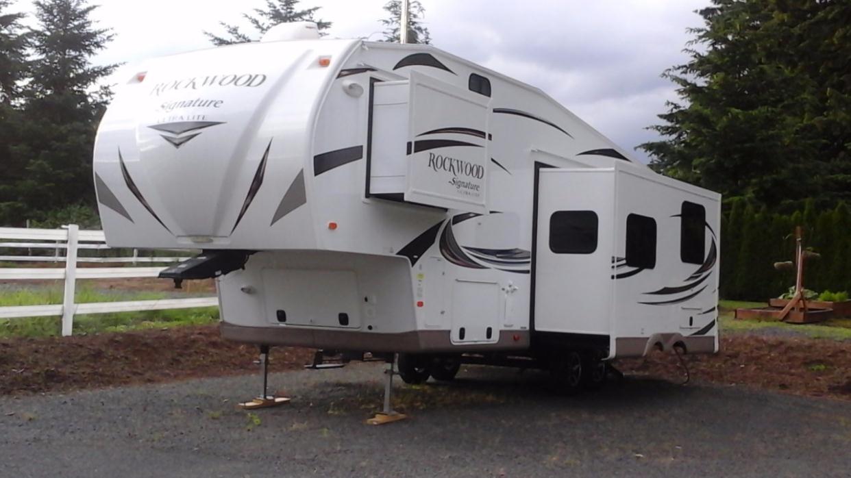 2016 Forest River Rockwood Signature Ultra 8281SS