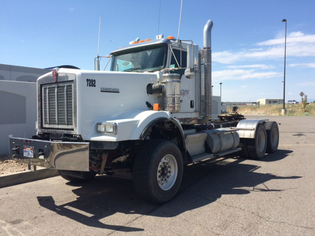 2010 Kenworth C500  Conventional - Day Cab