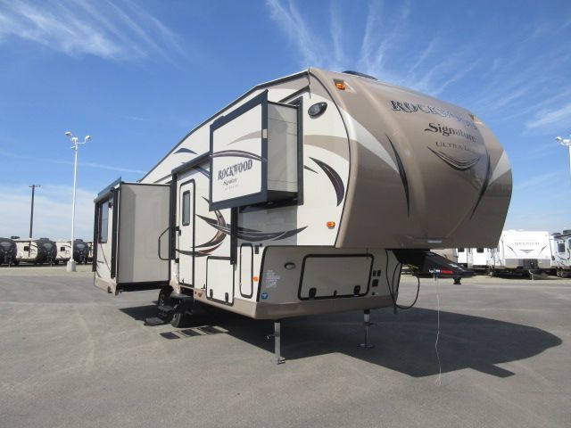 Forest River Rockwood Ultra Lite 8289ws Diamond RVs for sale
