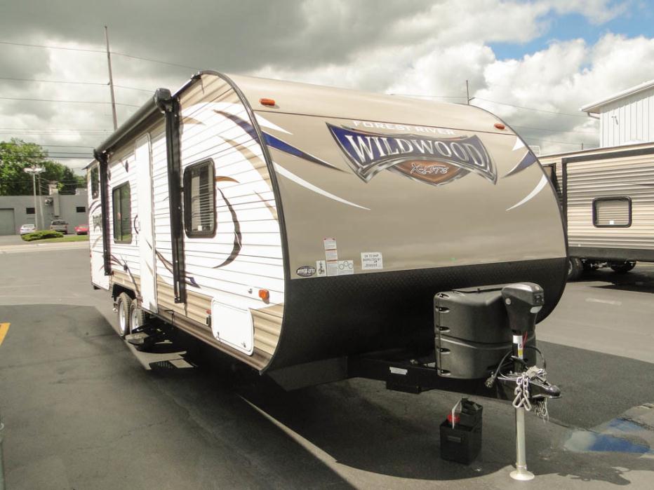 2017 Forest River Wildwood X-Lite 261BHXL Bunk House