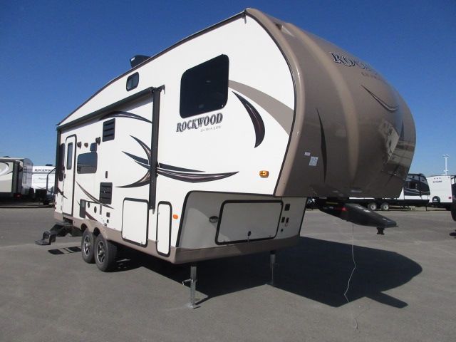 2017 Forest River Rockwood Signature Ultra Lite 2440WS