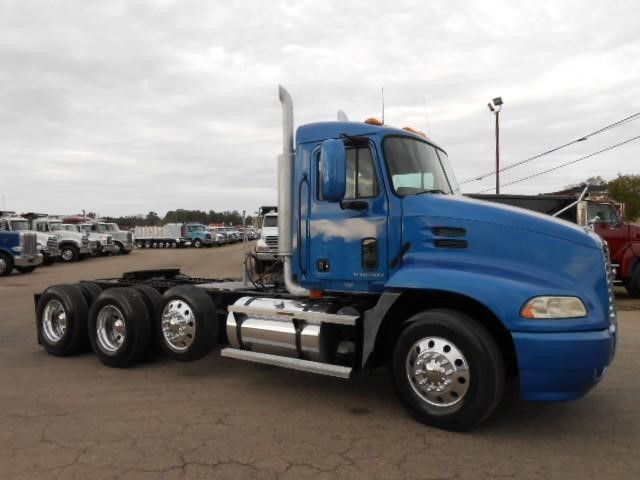 2000 Mack Vision Cx613  Conventional - Day Cab