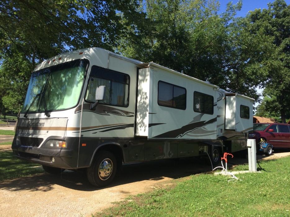 2004 Forest River Georgetown 370TS