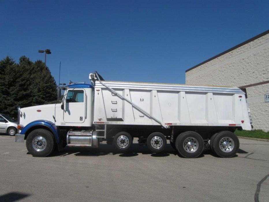 2009 Peterbilt 367  Dump Truck