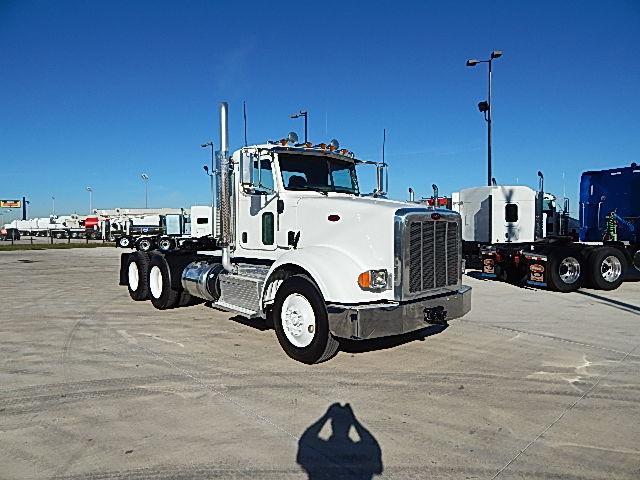 2011 Peterbilt 367  Conventional - Day Cab