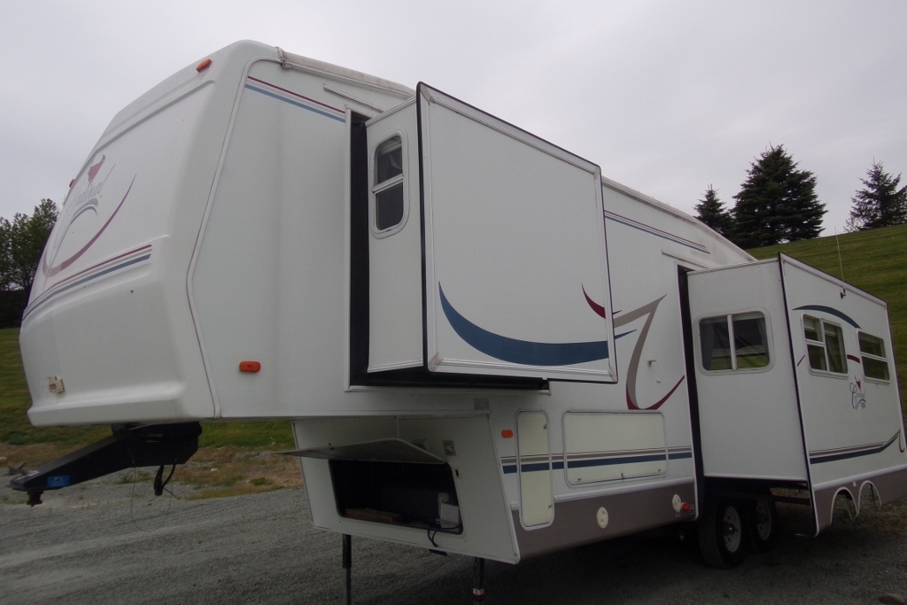 2003 Forest River CARDINAL 29WB