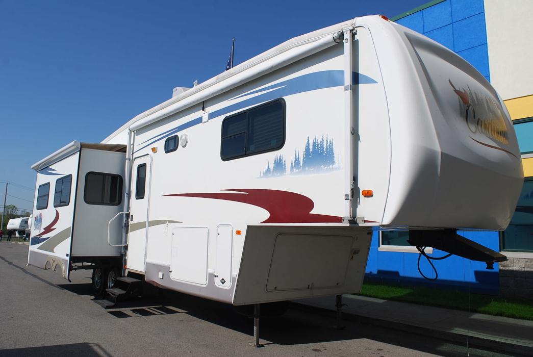 2006 Forest River CARDINAL 33TSLE