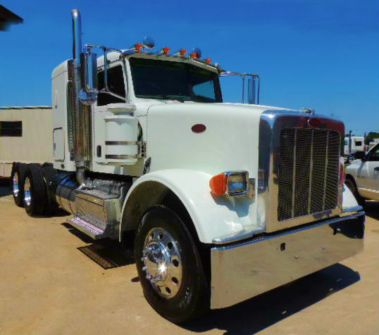 2011 Peterbilt 367  Conventional - Sleeper Truck