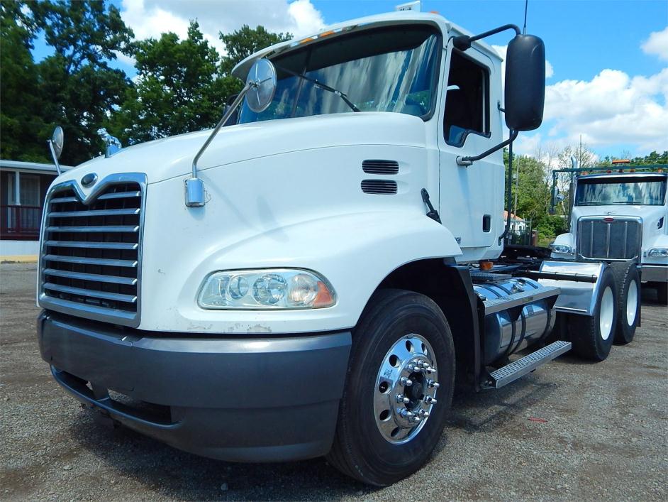 2004 Mack Vision Cx613  Conventional - Day Cab