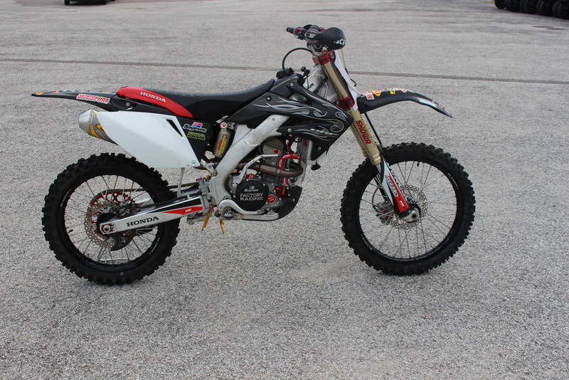 LOTE 045- MOTO HONDA CRF 230 F JB22878 Motos em leilão