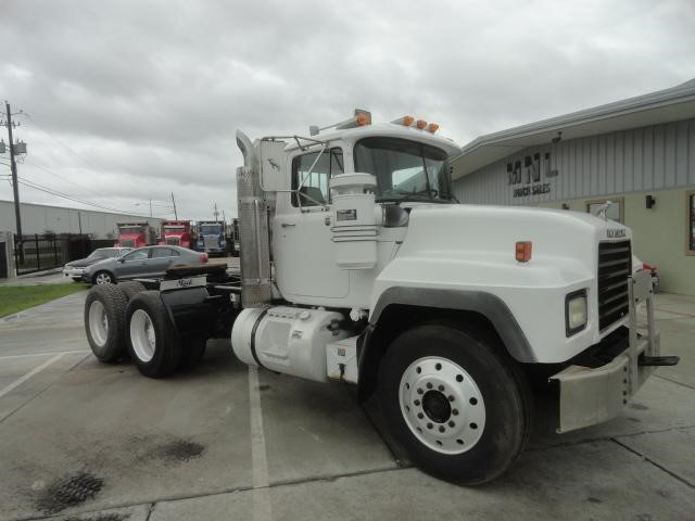 1997 Mack Rd688st  Conventional - Day Cab
