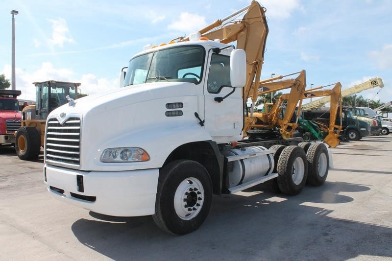 2005 Mack Vision Cx613  Conventional - Day Cab