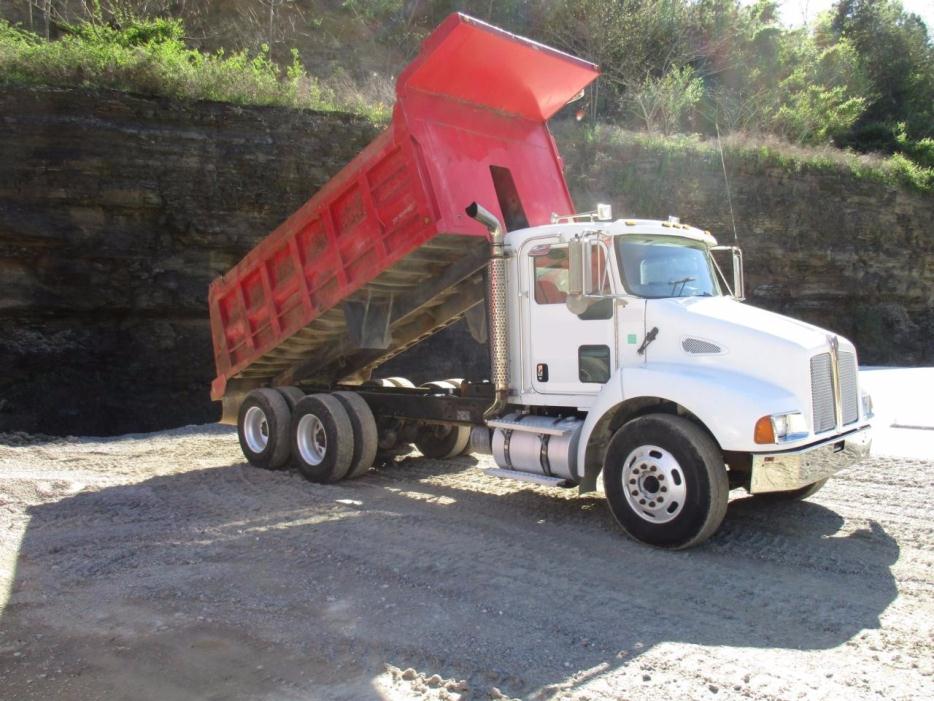 2005 Kenworth T300  Dump Truck
