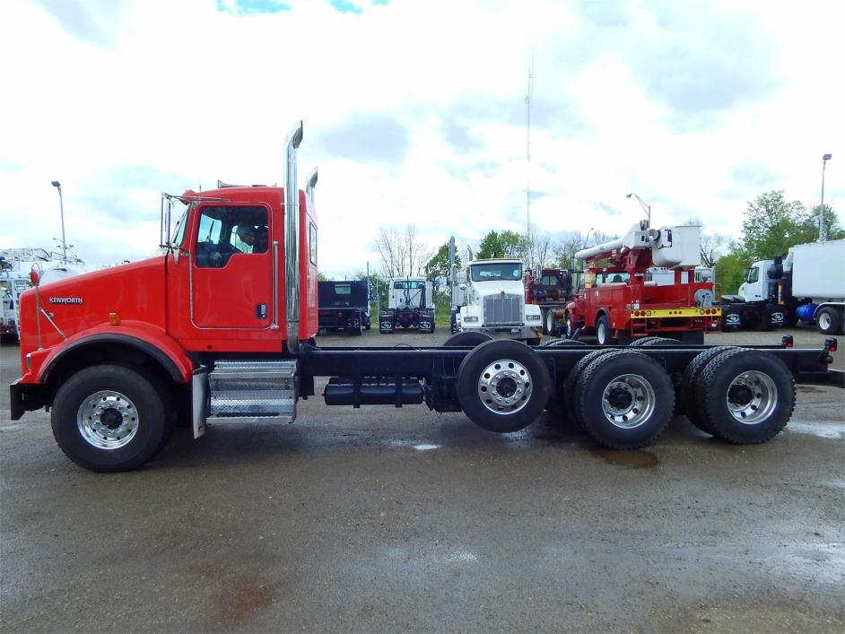 2006 Kenworth T800  Cab Chassis