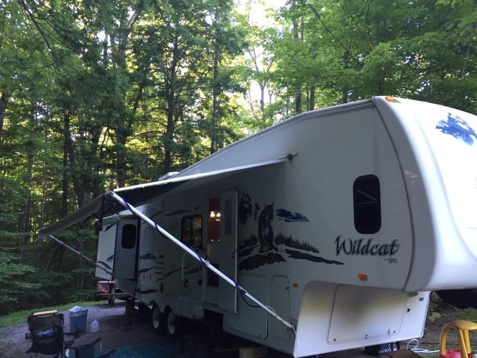 2008 Forest River WILDCAT 32QBBS