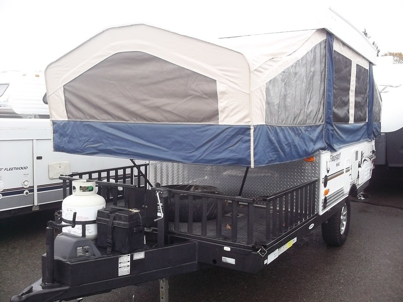2011 Forest River Flagstaff M-19SC toy hauler folding tent