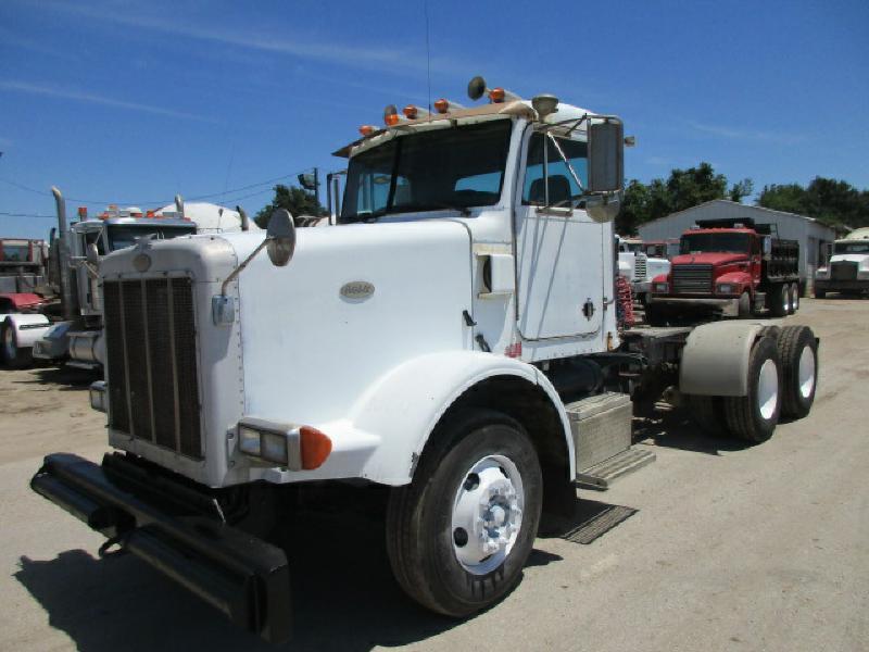 1998 Peterbilt 378  Conventional - Day Cab