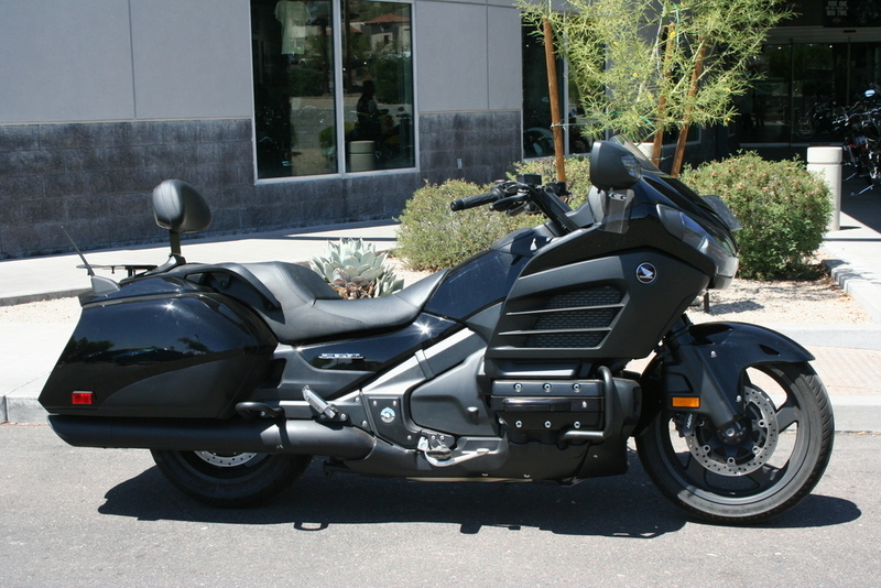 2014 Honda GL1800 Navi, XM, Comfort Package, Fog Lamps!