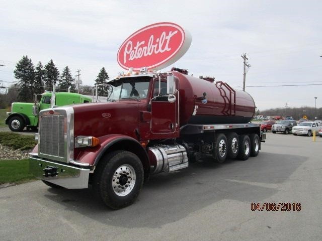 2013 Peterbilt 367  Vacuum Truck