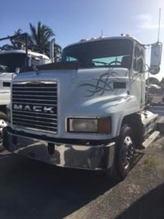 2001 Mack Ch613  Cab Chassis