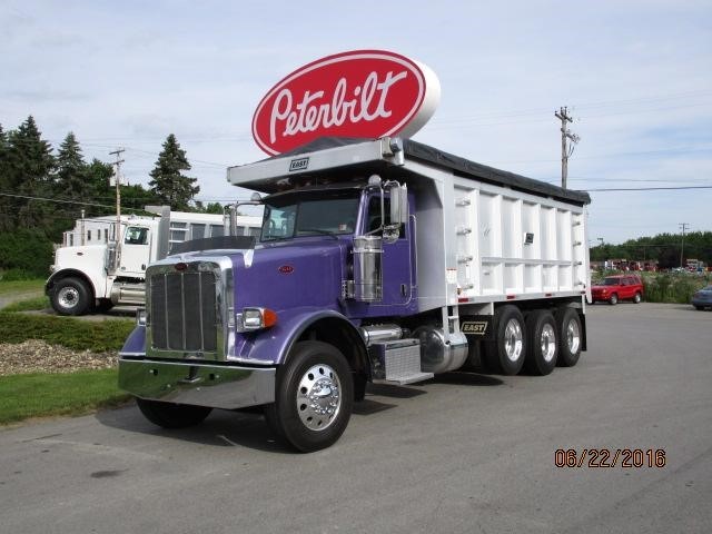 2010 Peterbilt 367  Dump Truck