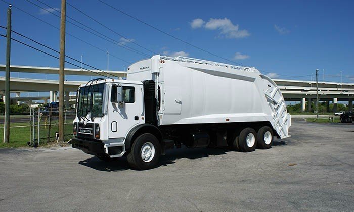 2009 Mack Terrapro  Garbage Truck