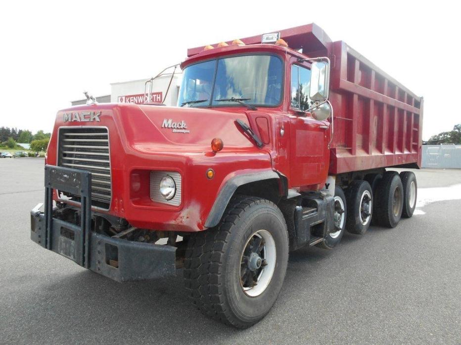 1993 Mack Dm688s  Conventional - Day Cab