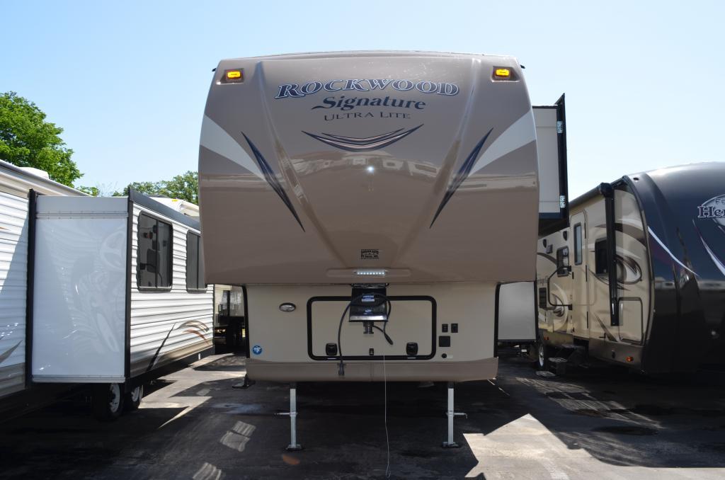 2017 Forest River Rockwood Signature Ultra Lite 8281WS