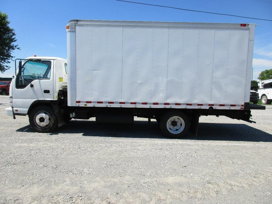 2007 Isuzu Nqr  Box Truck - Straight Truck