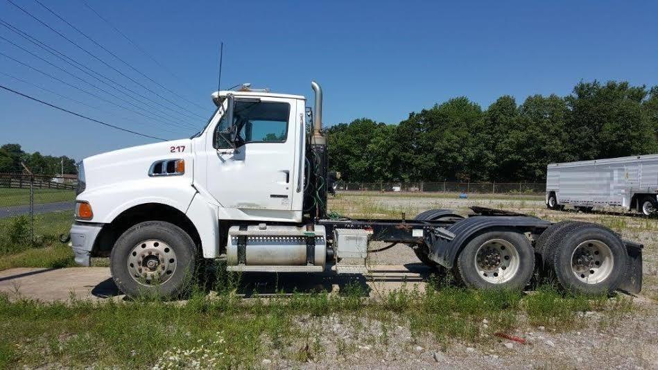 2009 Sterling At9513  Conventional - Day Cab