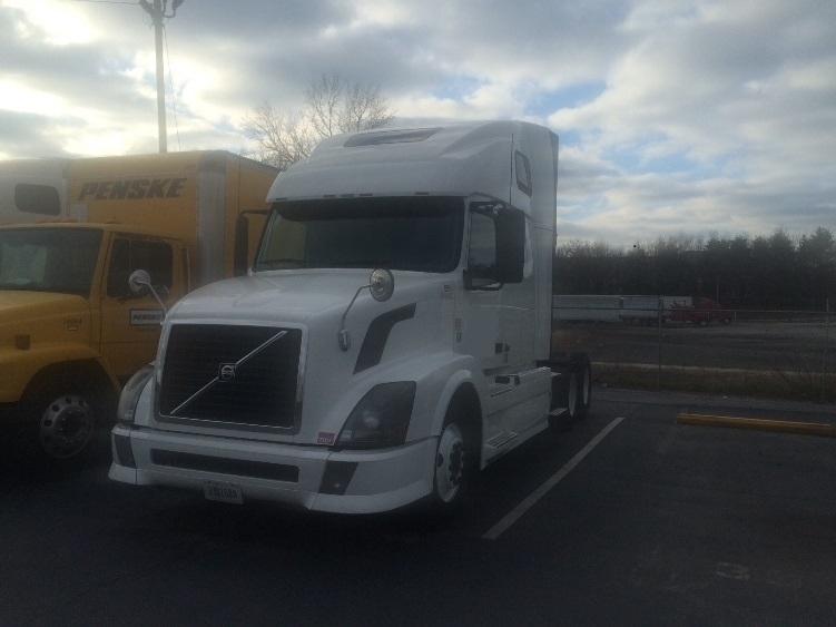 2012 Volvo Vnl  Conventional - Sleeper Truck