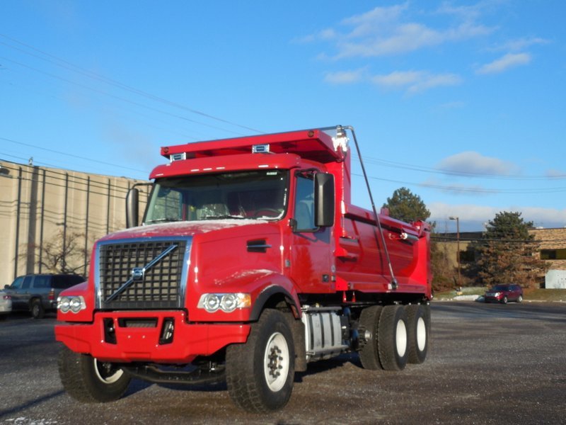 2016 Volvo Vhd64f200  Conventional - Day Cab