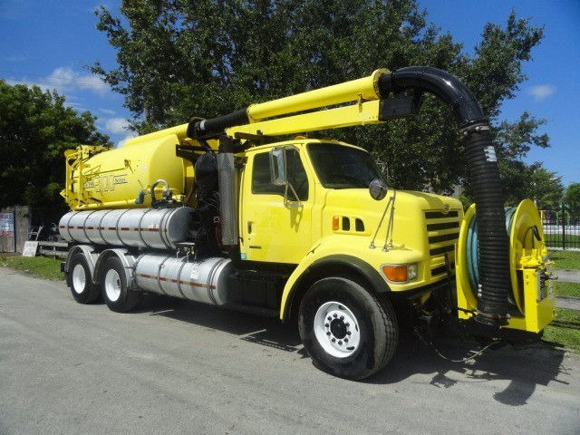 1999 Sterling L9500  Sewer Trucks