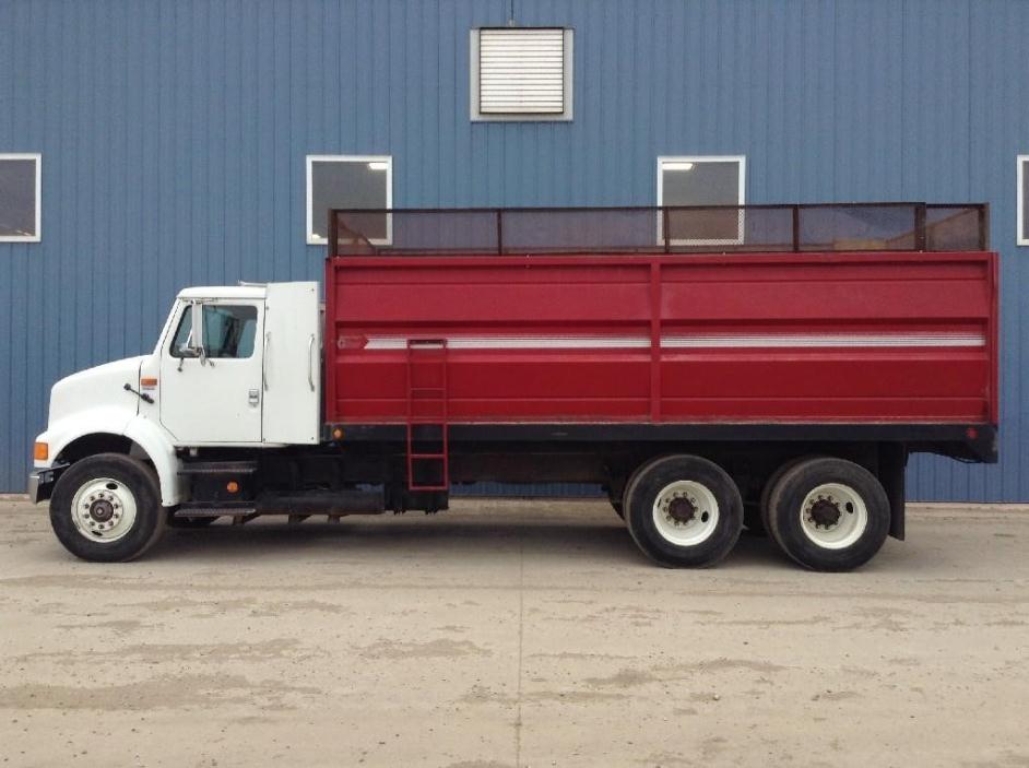 1994 International 8100  Farm Truck - Grain Truck
