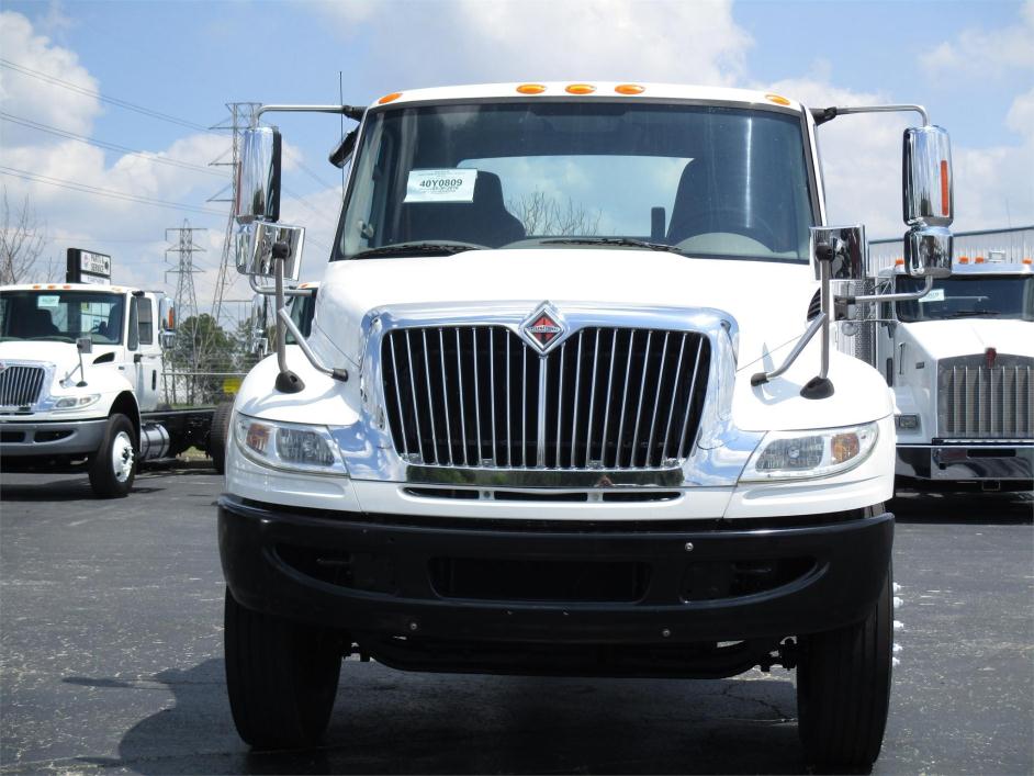 2011 International 4400  Cab Chassis