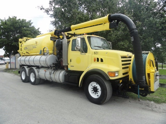 1999 Sterling L9500  Septic