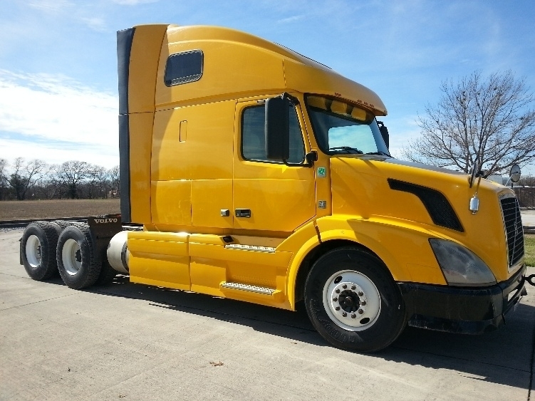 2012 Volvo Vnl64t670  Conventional - Sleeper Truck