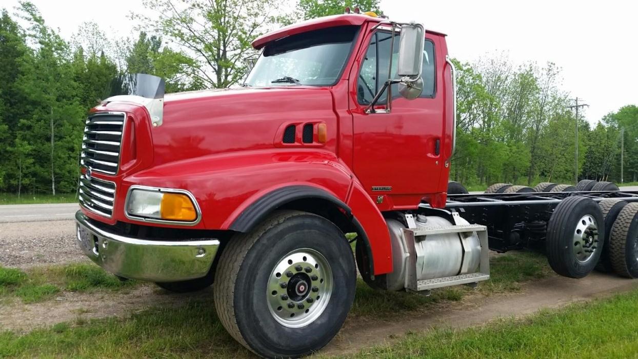 2004 Sterling Lt9513  Cab Chassis