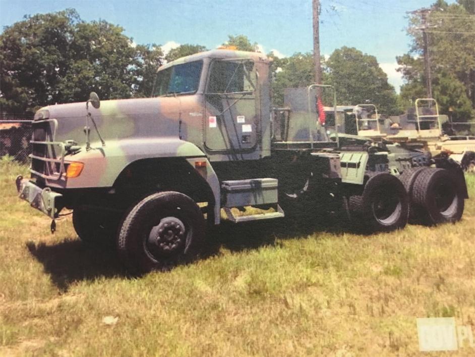 1997 Freightliner M916  Conventional - Day Cab