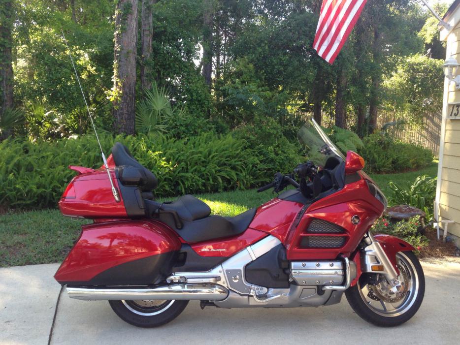 2016 Honda Gold Wing Audio Comfort Candy Red