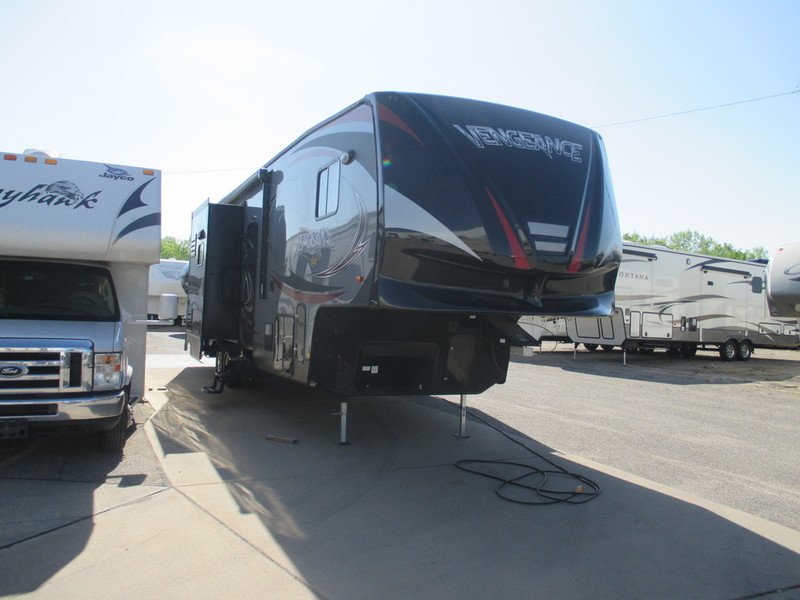 2015 Forest River Vengeance 320A