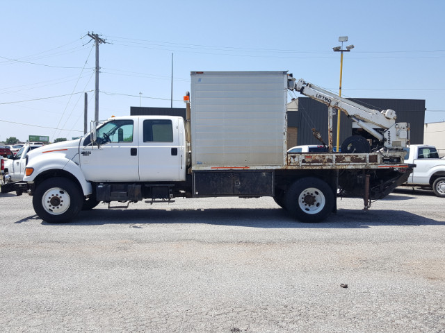 2001 Ford F-750  Utility Truck - Service Truck
