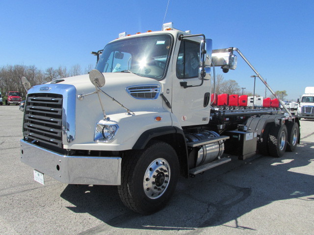 2016 Freightliner 114 Sd  Roll Off Truck