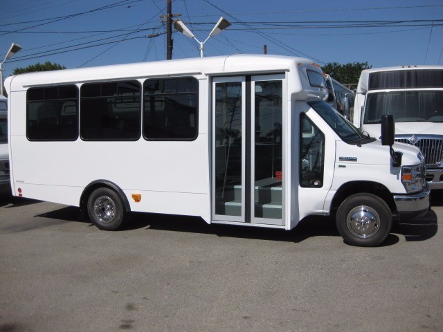 2015 Champion Challenger  Bus