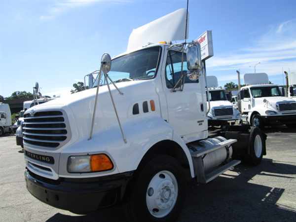 2009 Sterling A9500  Conventional - Day Cab