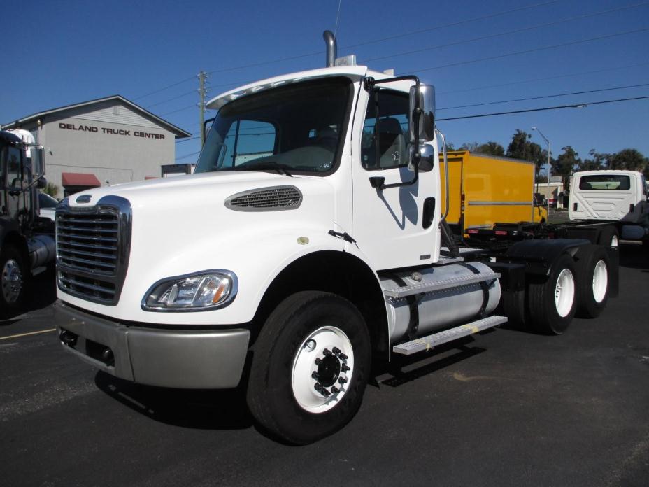 2007 Freightliner Business Class M2 112  Conventional - Day Cab