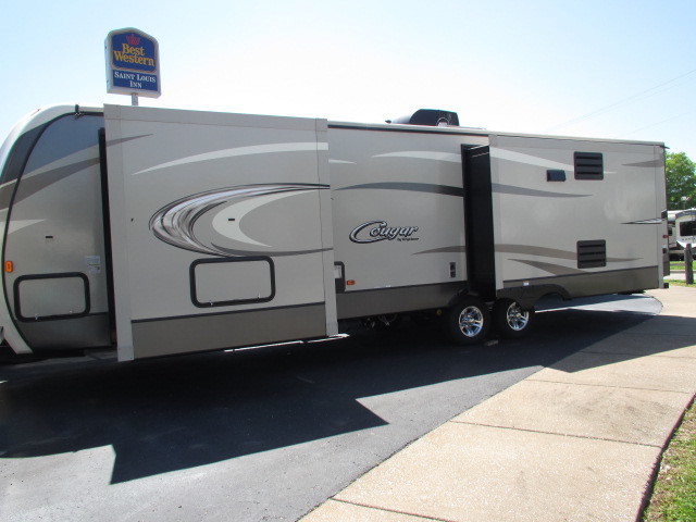 2017 Keystone Cougar Lite 30RLI