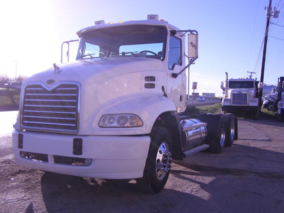 2007 Mack Vision  Cab Chassis
