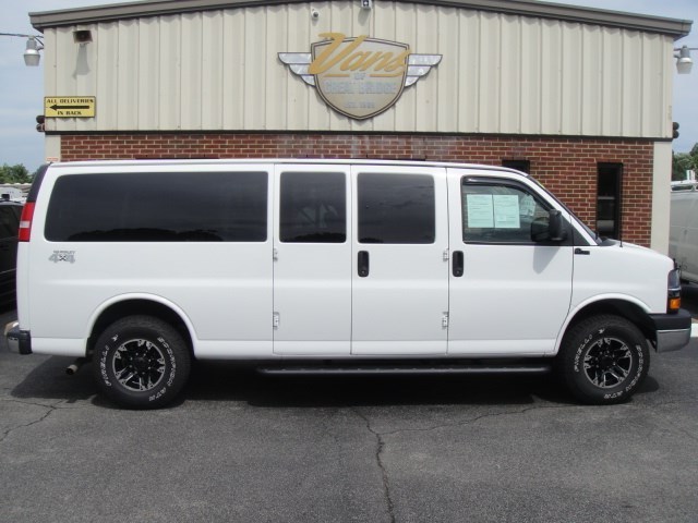 2014 Chevrolet Express 3500  Passenger Van