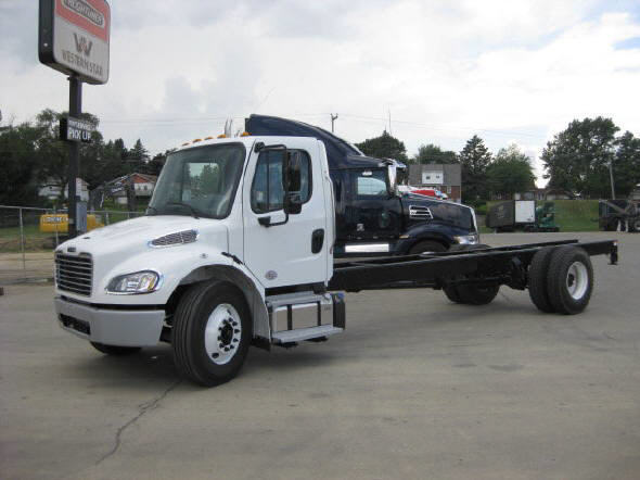 2016 Freightliner M2106  Cab Chassis